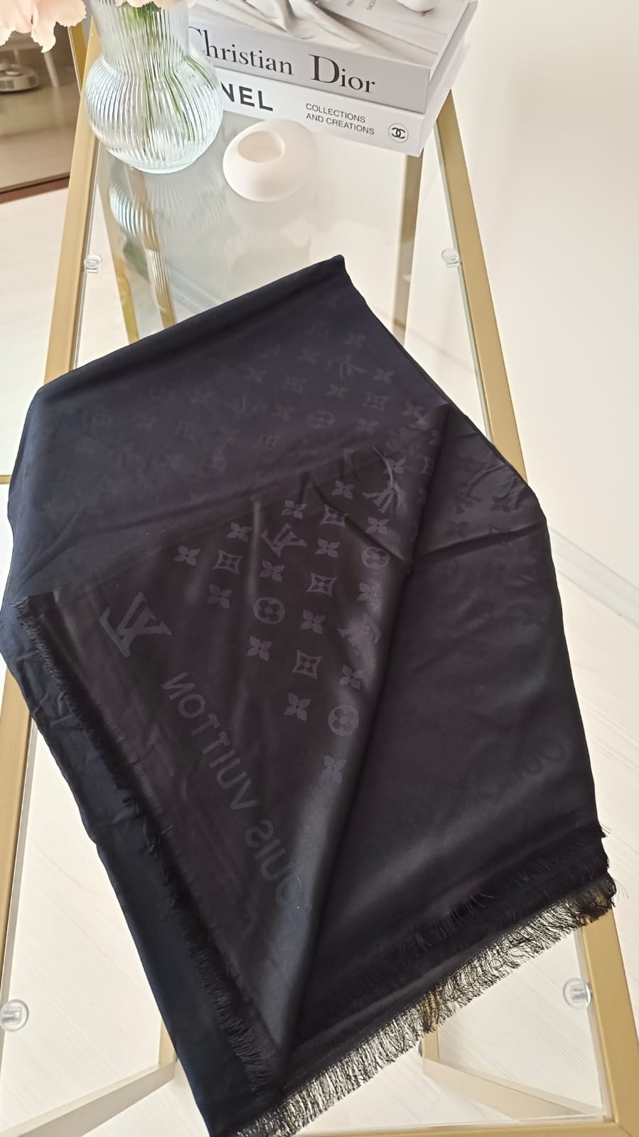 Lv Desenli İpek Kaşmir Çift Taraflı Şal – Siyah